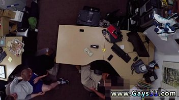 hd прямые мальчикиподростки раздеваются и эрекция натурального паренька в раздевалке video