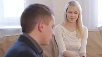 hd сводная сестра сосет и трахает сводного брата когда родителей нет дома video