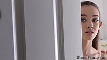hd падчерица дружка приятеля отчима скрытая камера и мачеха трахается video