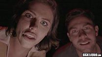 hd сексуальную тинку и ее партнера взяли инопланетяне на секс вчетвером video