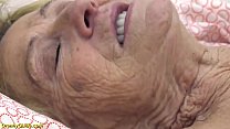 hd сексуальную волосатую 90летнюю бабушку отшпилил ее игрушечный мальчик video