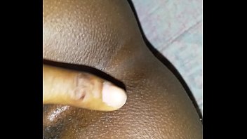 hd e vacation went down fingering alone on bed video