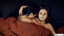 hd несчастная жена наслаждается первым лесбийским опытом с грудастой милфой анджела уайт джей тейлор video