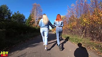 hd удаленные вибраторы внутри двух горячих девушек публичное развлечение sfw часть 1 video