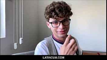 hd latincumcom молодого девственного твинкалатиноамериканца джо дэйва трахнули незнакомцы в видео от первого лица video