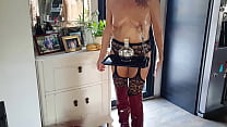 hd nippleringlover возбужденная милфа поднимает поднос с экстремально проколотыми сосками пирсингованной киской video