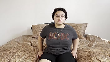 hd casting curvy грудастая застенчивая новенькая с удивительными форматками попадает на кастинг в первом порно video