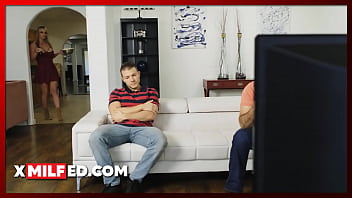 hd xmilfedcom мачеха рэйчел кавалли и пасынок издеваются над мужем во время просмотра телевизора video