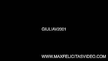 hd двадцатилетняя итальянка giulia veneri делает мега минет макс фелиситас который так много кончает video