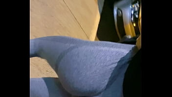 hd 私はそれを我慢できずジムを去った後車の後部座席でガールフレンドの親友とセックスします私は車に乗っている彼女の本当のアマチュアを隠します video