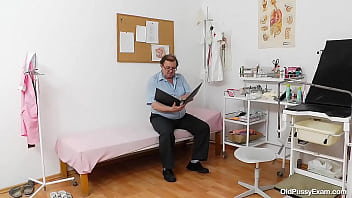 hd old pussy exam saskia video