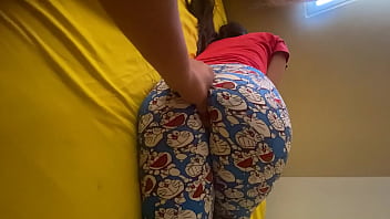 hd 継父が私の部屋に入ってきたのは彼がとても怒っていて私にそれを持ち出したからです video