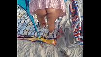 hd wifey looking delicious at blacks beach video