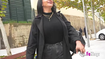 hd sexual tour in madrid the huge tits of nelia estrada know the capital video